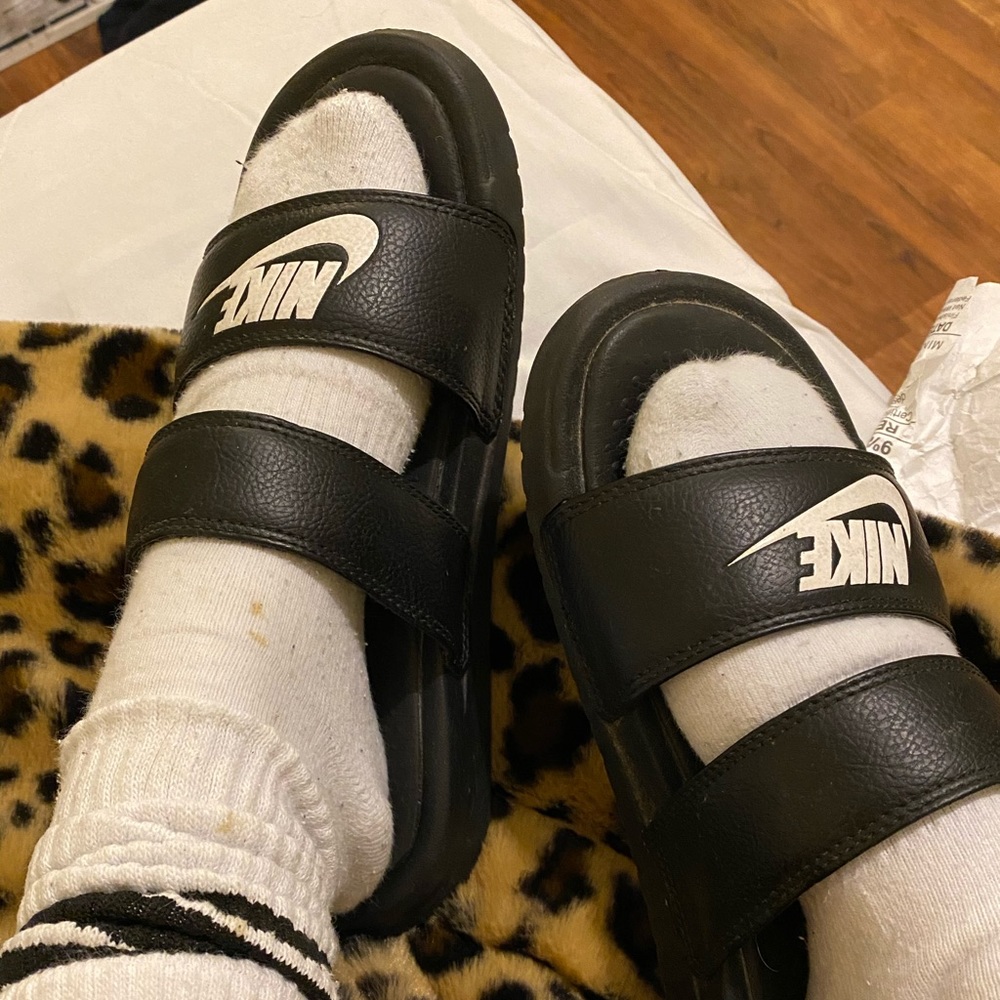 Nike benassi duo slides